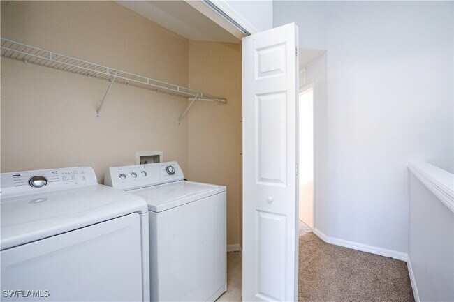 Building Photo - 937 Hampton Cir