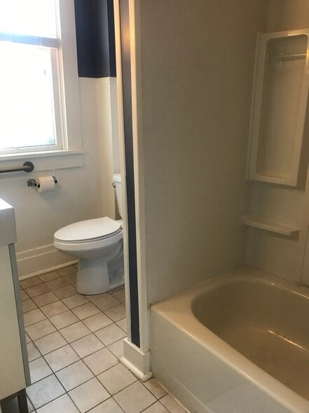 Bathroom - 510 N Wayne St