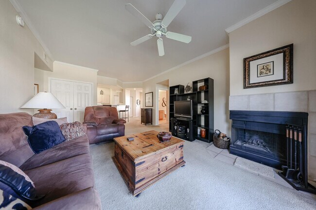 Building Photo - 3236 E Chandler Blvd