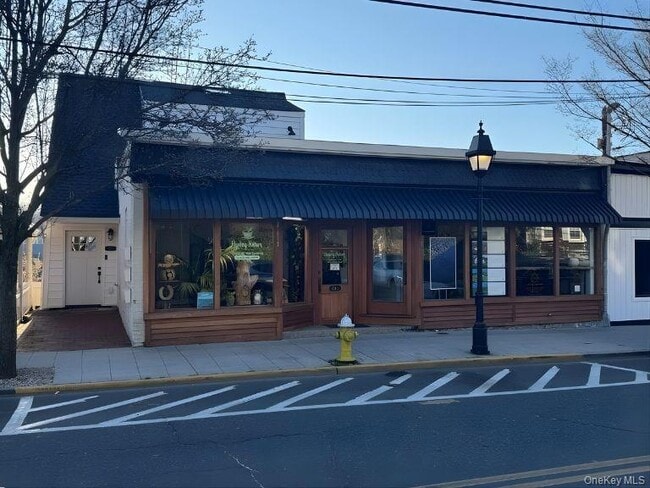 Building Photo - 126 E Main St