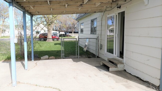 Building Photo - 2+ Bedroom Home in Laurel - Minutes Away From Billings, Easy Access to I90!