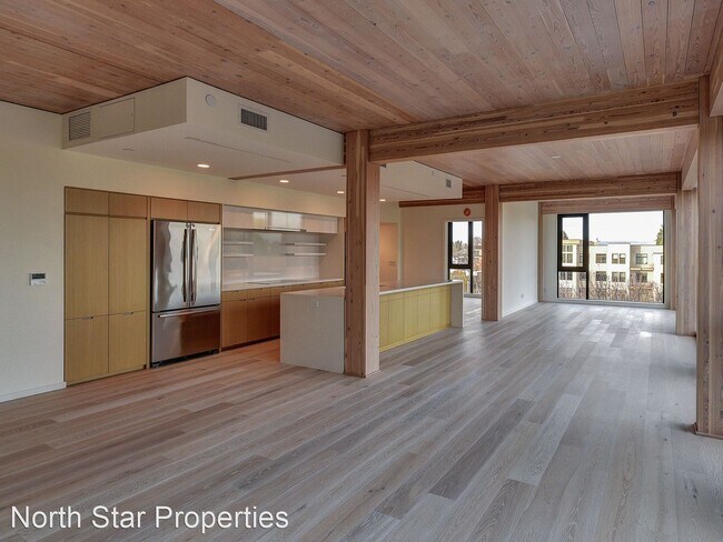 Building Photo - 2 br, 2 bath House - 12 NE Fremont St Unit 5E