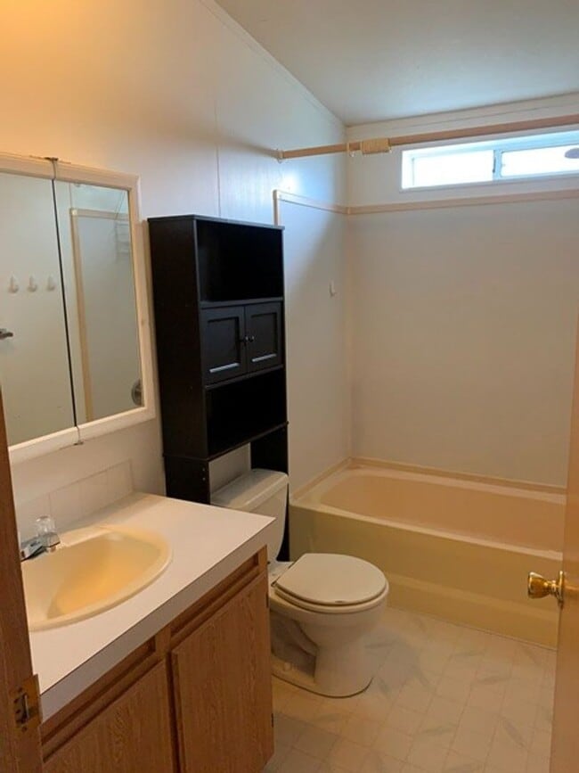 Building Photo - 3 Bed, 2 Bath Home in Lower Stillwater Valley