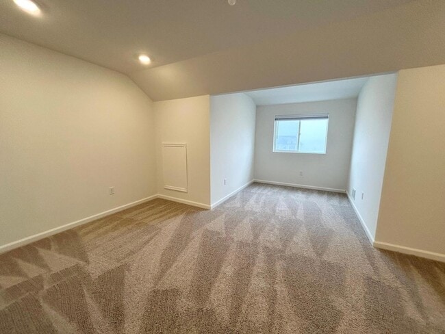 Building Photo - 2774 Bristol Rdg Dr