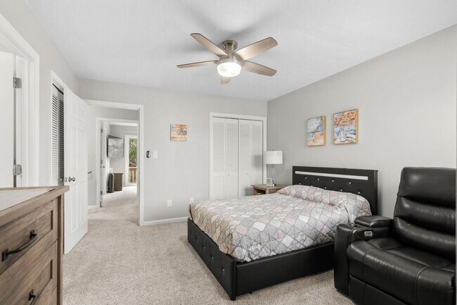 Building Photo - 4088 Fairway Lakes Dr