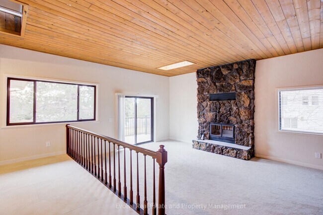 Building Photo - Evolve Real Estate: Exceptional Location! Remodeled 4-Bed Greenwood Village Home Walkable to Cher...