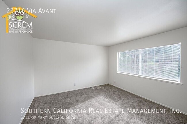 Building Photo - 23716 Vía Avant