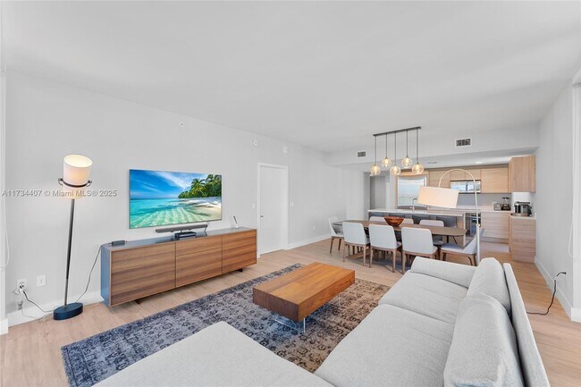 Building Photo - 16385 Biscayne Blvd
