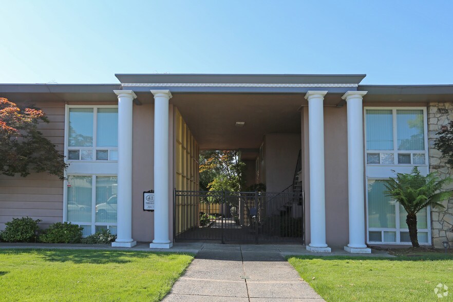 Building Photo - Estates at Wilhaggin