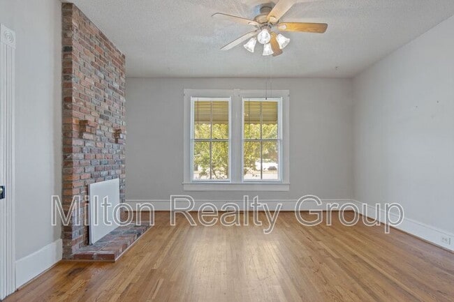 Building Photo - 106 W Ivey St