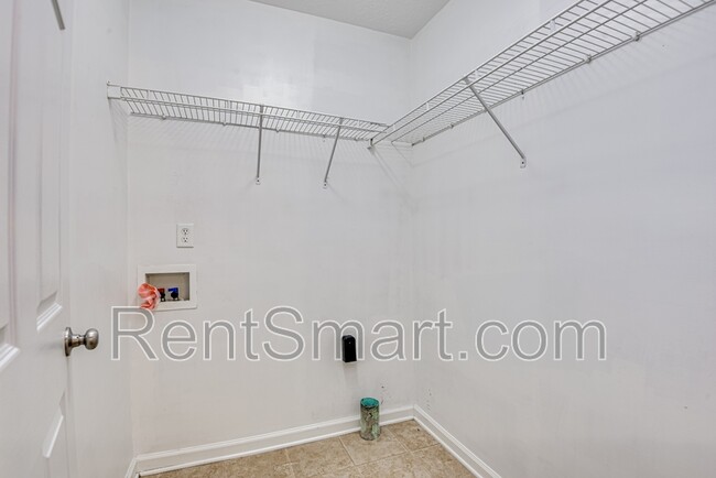 Building Photo - 4729 W Creek Mill Ct