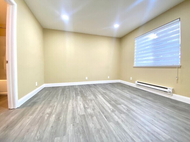 Building Photo - 3324 Red Cedar Terrace