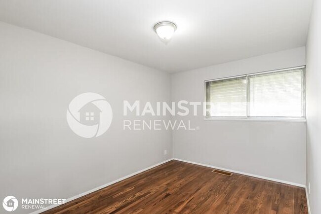 Building Photo - 10326 Janson Dr, St Louis, MO 63136