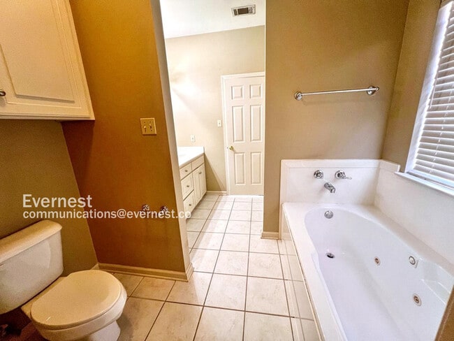 Building Photo - 212 Carnelian Dr