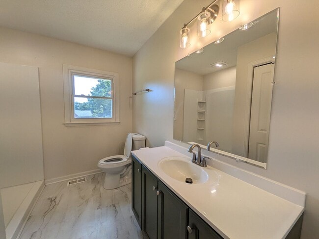 Building Photo - 809 Margret Dr