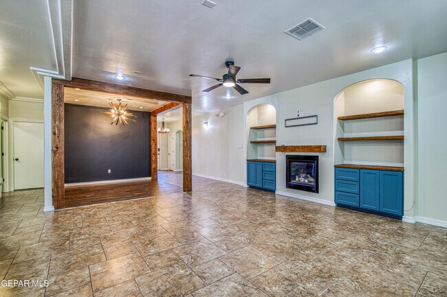 Building Photo - 13401 Emerald Pond Dr