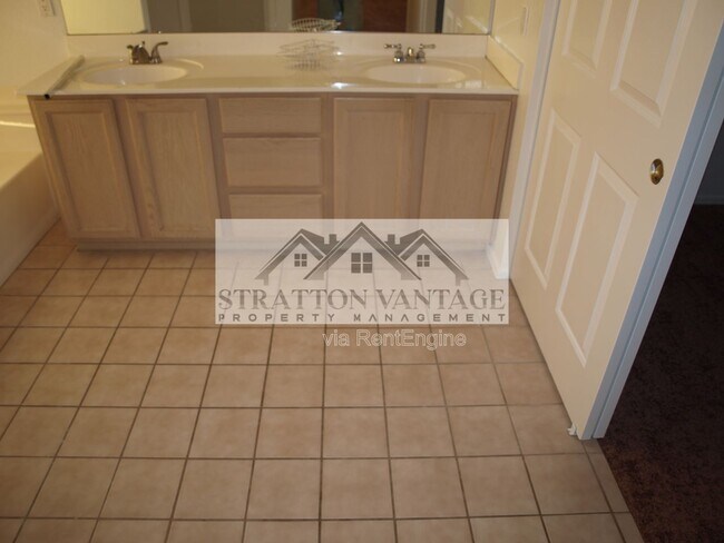 Building Photo - 15007 W Evening Star Trail