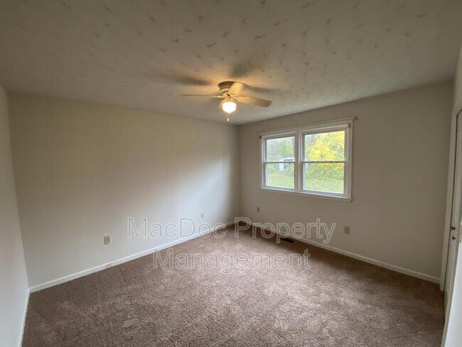 Building Photo - 8442 Indiantown Rd