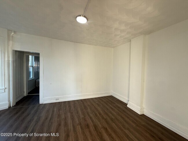Building Photo - 216 14th Ave