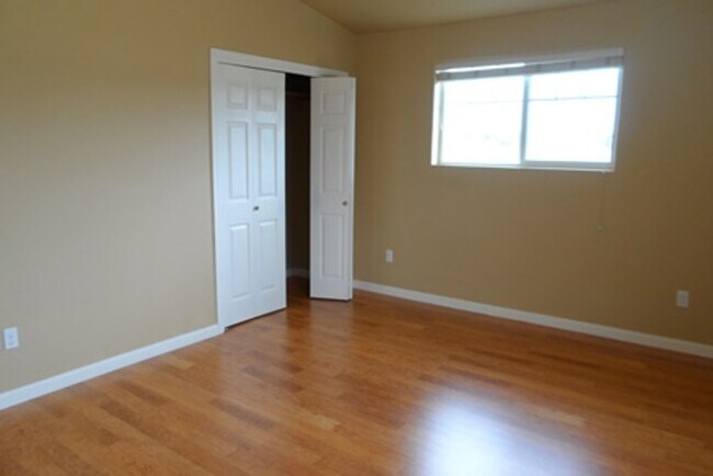 Building Photo - 9996 - Procurement Properties