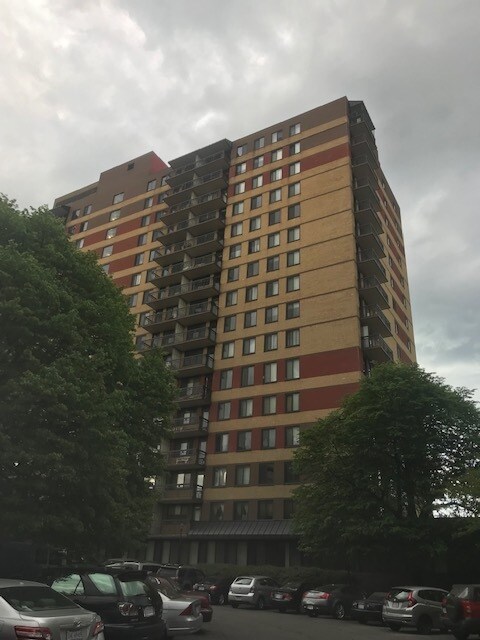 Building Photo - 801 N Pitt St