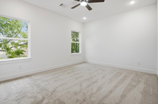 Building Photo - 307 Bolden St