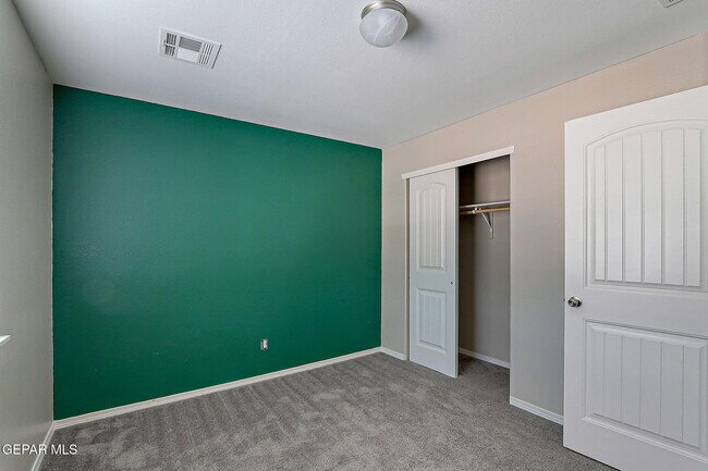 Building Photo - 11470 Dawn Vw Rd