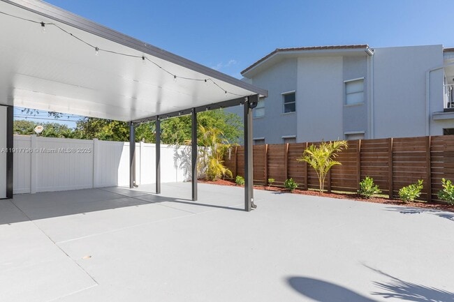 Building Photo - 2795 N 40th Ave