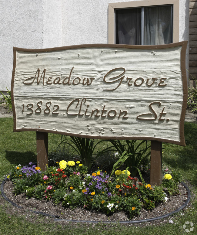 Building Photo - Meadow Grove