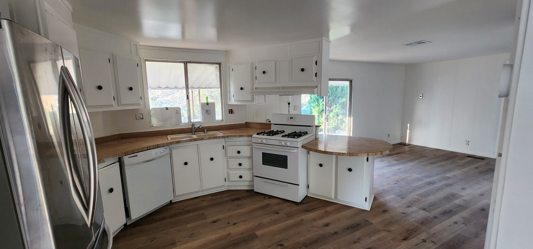 Building Photo - 216 Kearns Dr