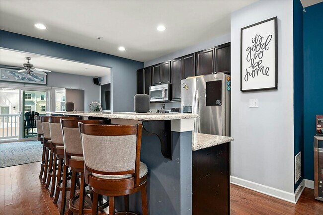 Building Photo - 114 69th St