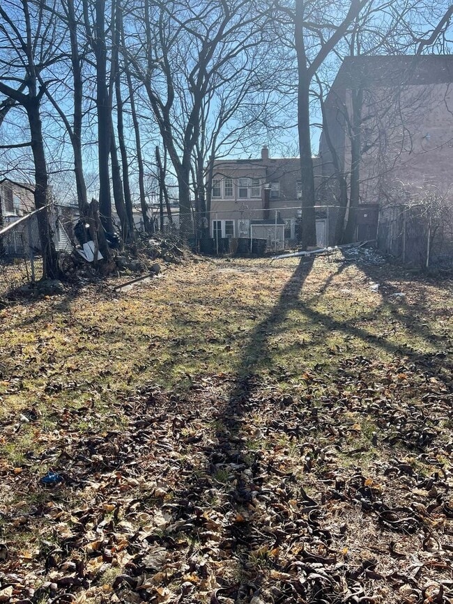 Building Photo - 57 Van Ness St