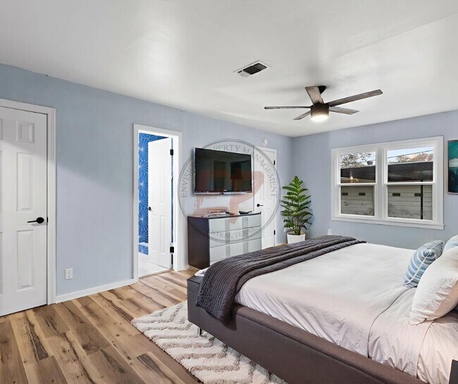 Building Photo - 828 N 43rd St