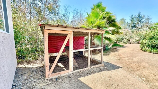 Building Photo - Stunning Fully Detached Casita on Private ...