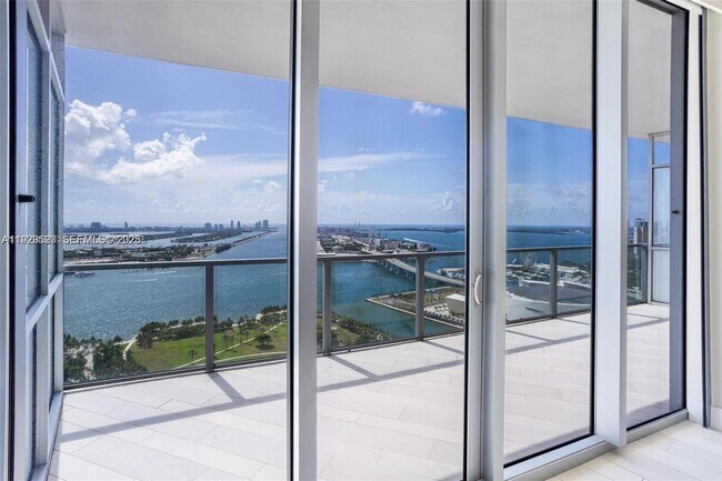 Building Photo - 1100 Biscayne Blvd
