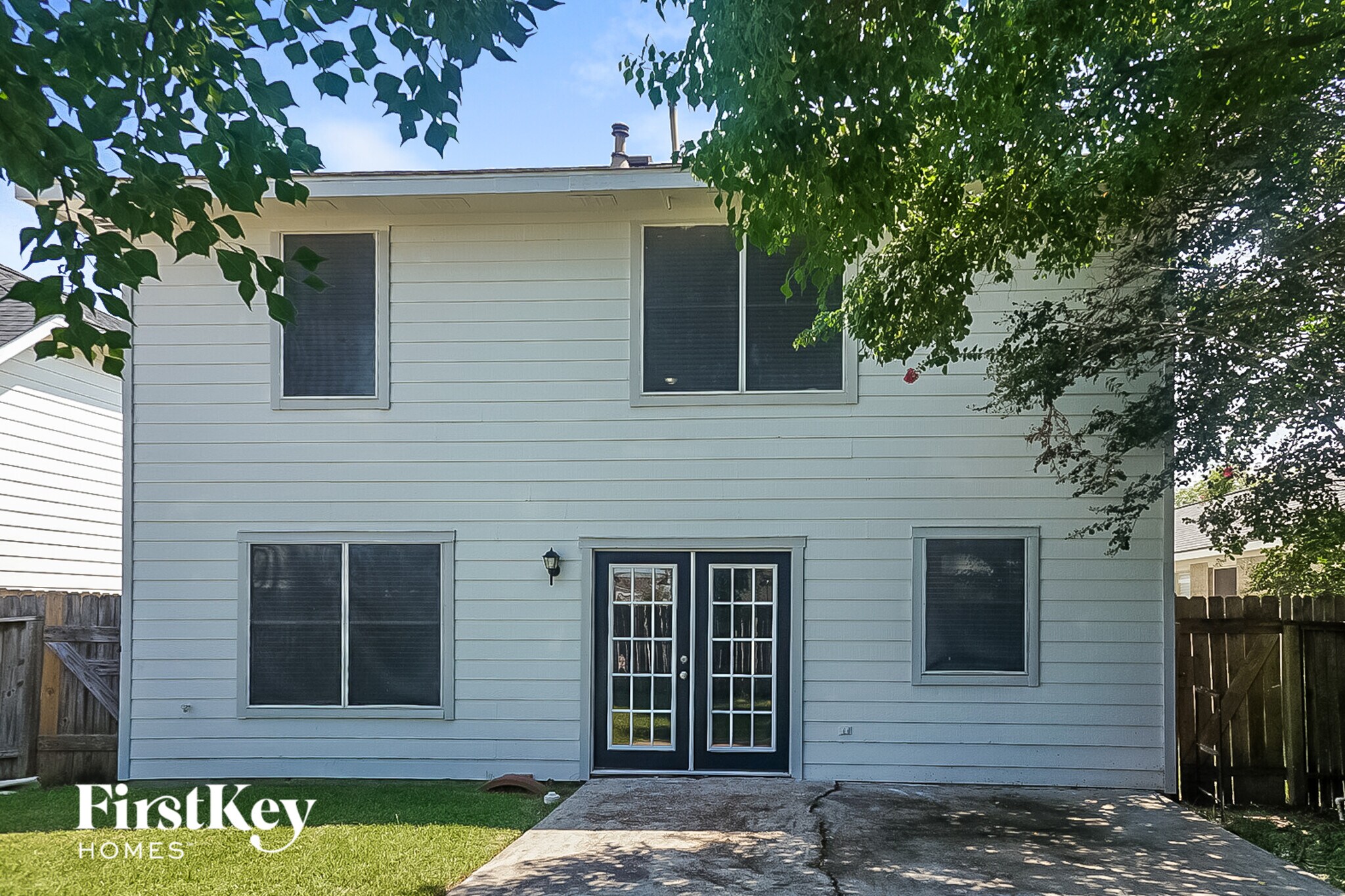 Building Photo - 7311 Village Lake Dr