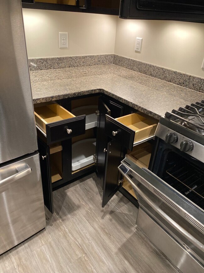 Building Photo - 5508 Loneleaf Way