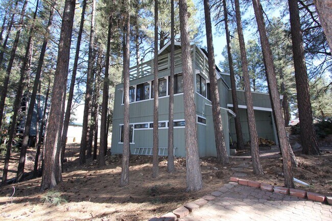 Building Photo - Coming in June - Kachina Village home