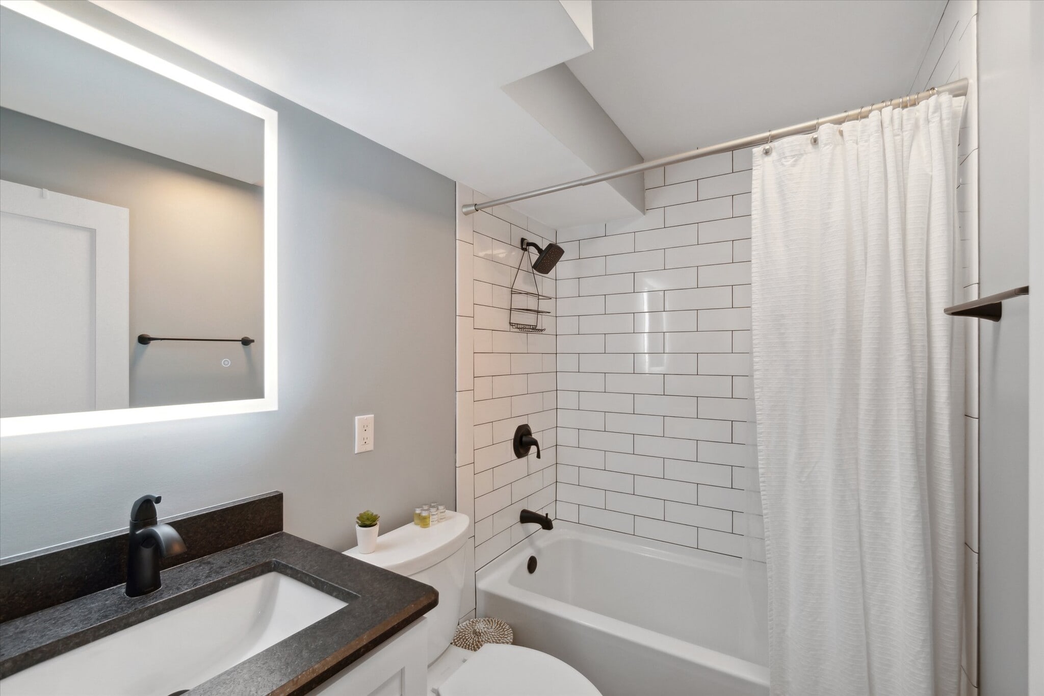 Building Photo - 1807 Fair St