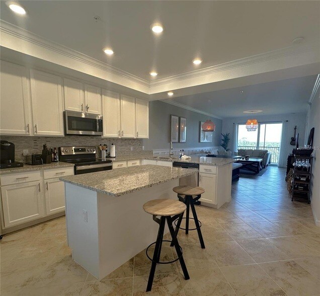 Building Photo - 14091 Heritage Landing Blvd