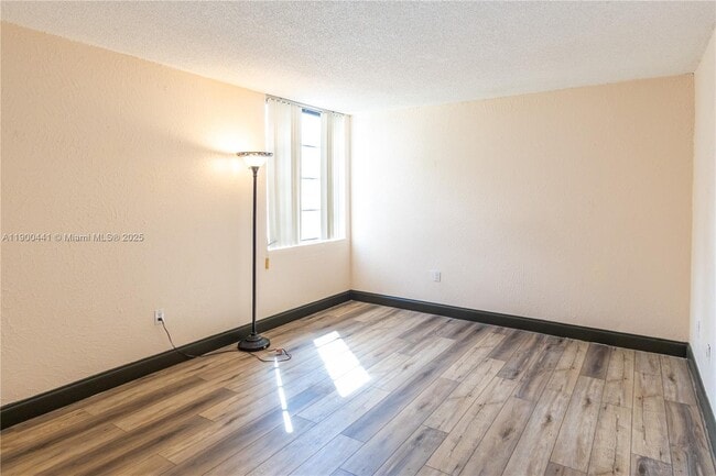 Building Photo - 10500 SW 108th Ave