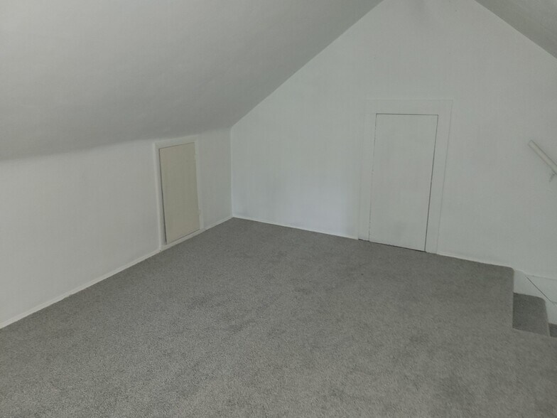 Building Photo - 2560 S Austin St