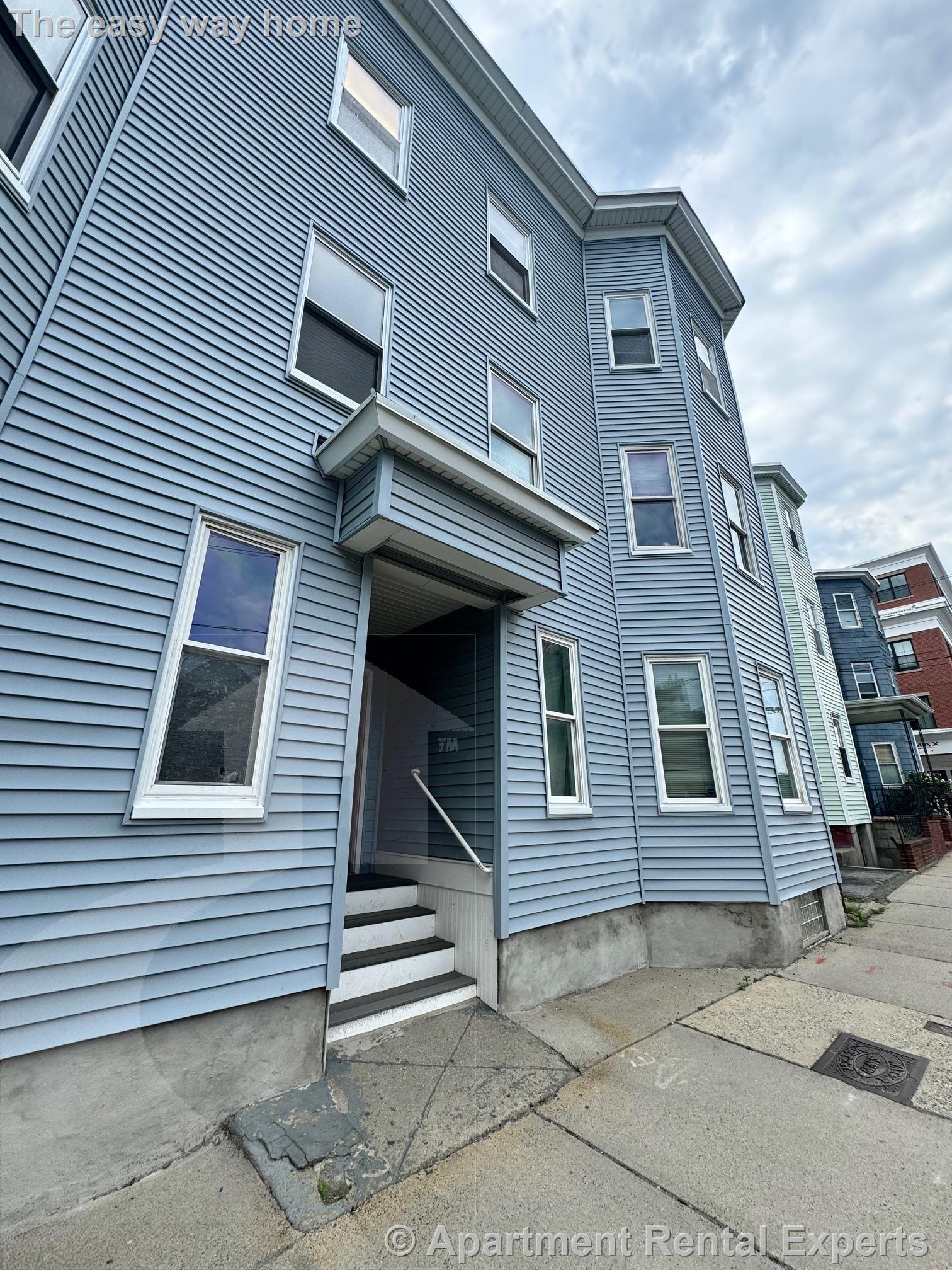 Building Photo - 61 Webster Ave