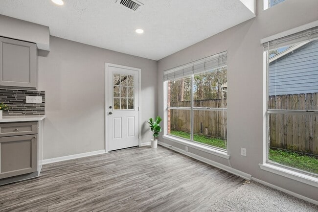 Building Photo - 17318 Broken Back Dr