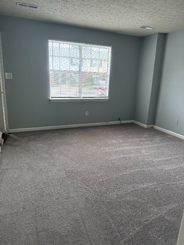 Building Photo - 15 Ferguson Dr