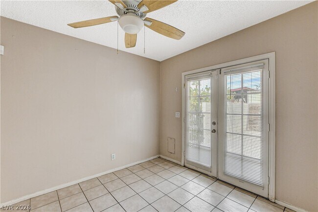 Building Photo - 3928 Torsby Pl