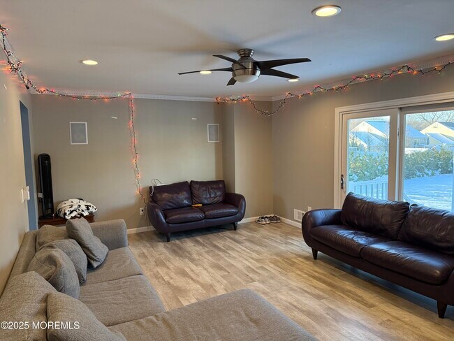 Building Photo - 1 Michaels Ct