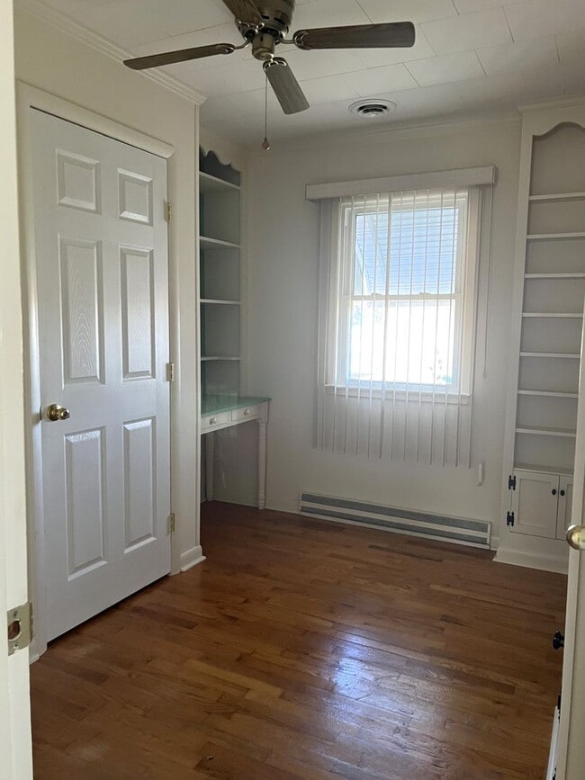 Building Photo - UNFURNISHED LEWES SINGLE FAMILY HOME - 6 M...