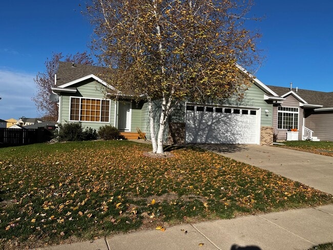 Building Photo - 3 Bed/2 Bath West Side Home!