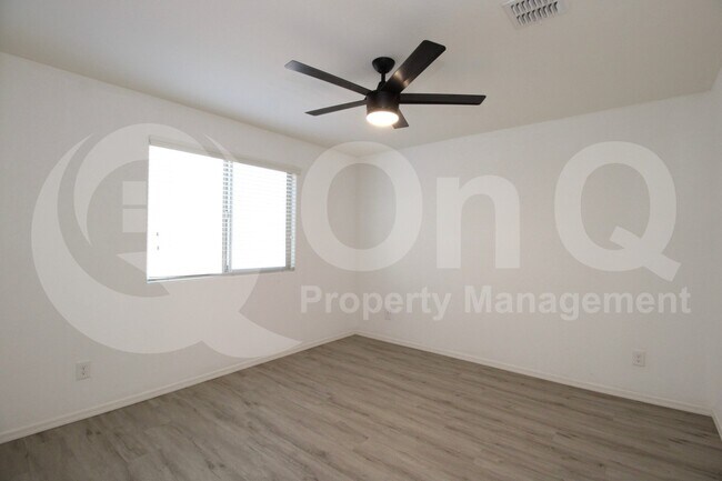 Building Photo - 1819 W Bonanza Dr